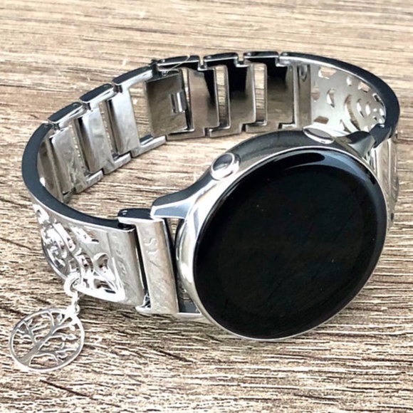 Elegant Silver Bracelet for Fitbit Charge 3 Band Women Jewelry Handmade Flowers Design Fitbit Charge 3 Bracelet with Crystal Heart Charm Medallion Luxury Fitbit Charge 3 Bangle Band
